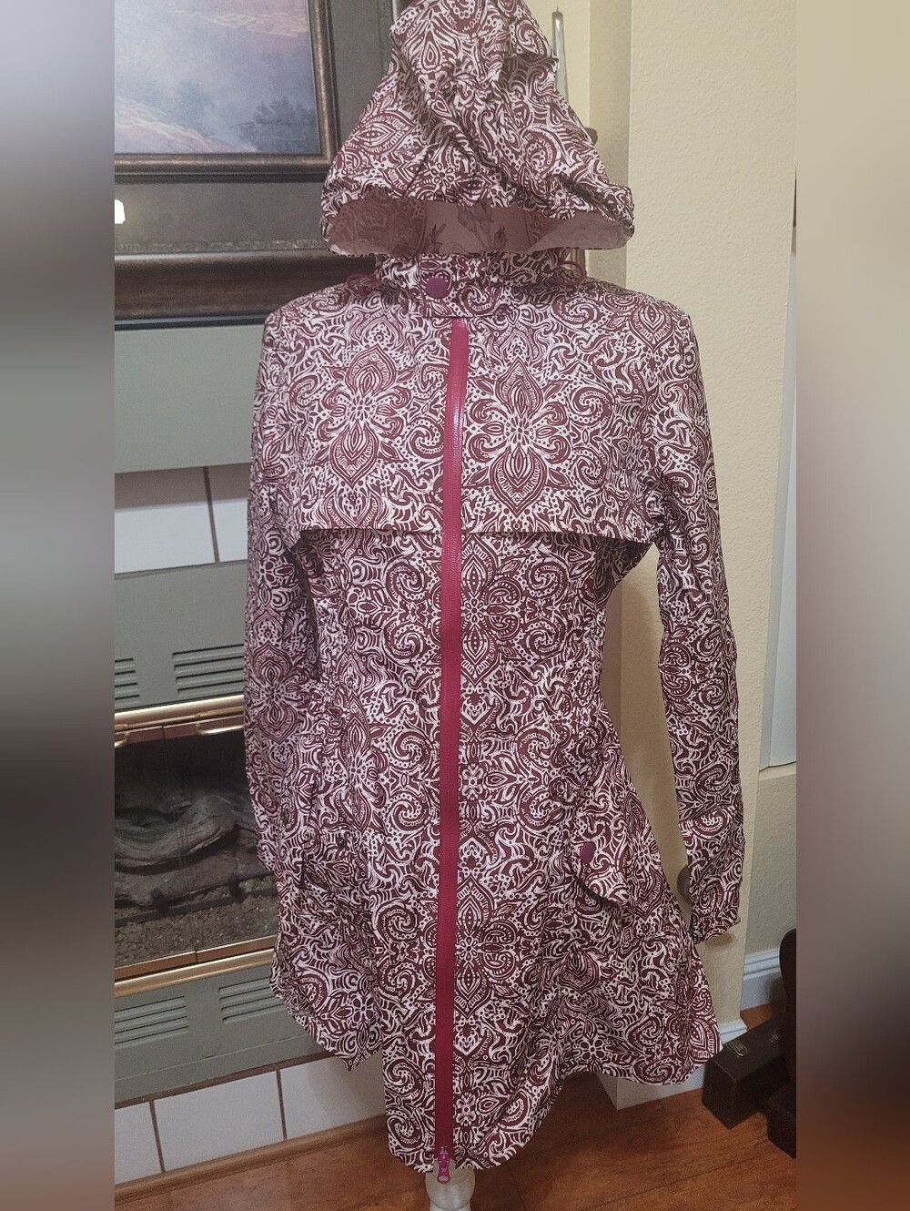 Prana Burgundy and White Patterned Hooded Rain Jacket